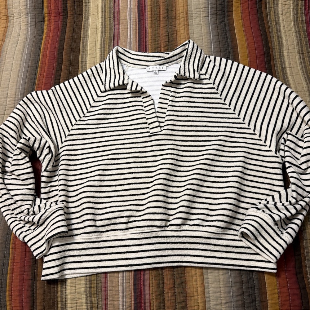 HYFVE Women's White Black Striped Cropped Collared Pullover L Preppy Minimalist